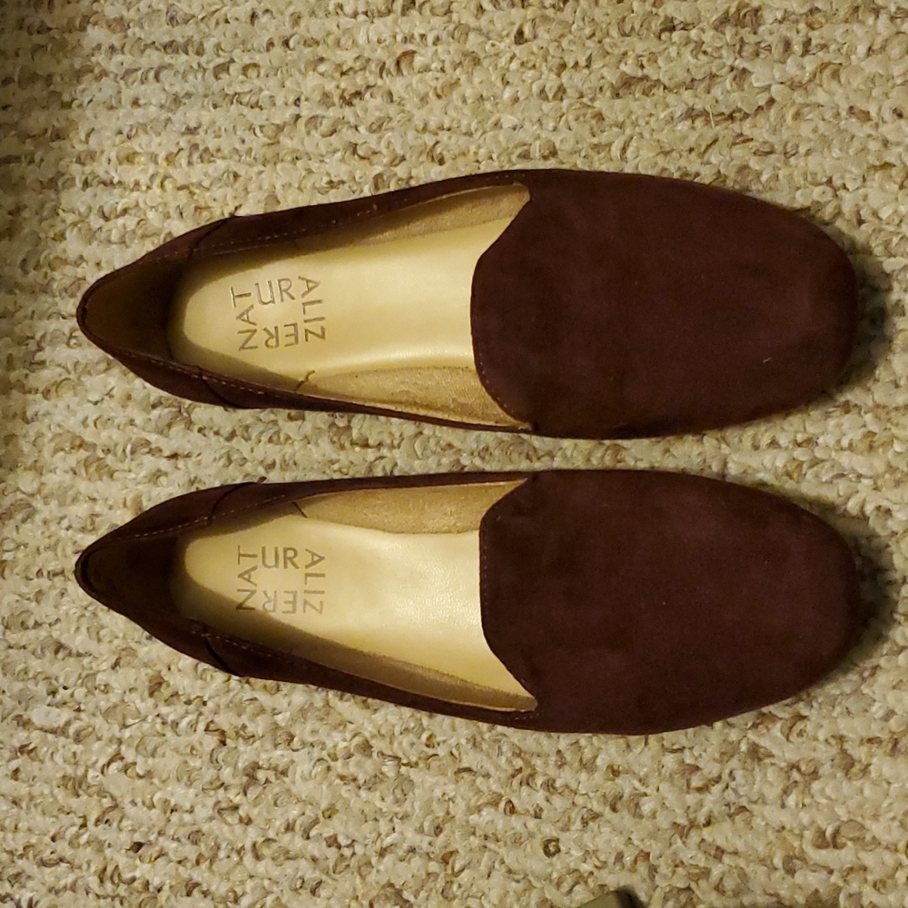 Burgundy loafers or flat suede